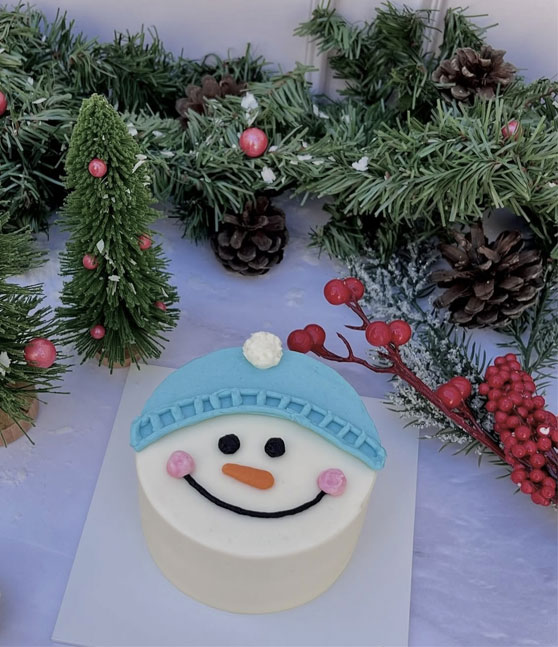 Торт «Снеговик 2026»